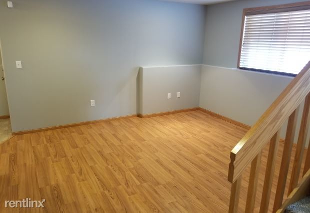 Building Photo - 3 br, 2 bath Duplex - 3600 11th St S