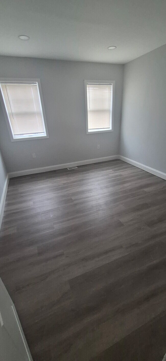 Foto del edificio - 627 S Pulaski St