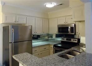 Building Photo - 9535 Bay Front Dr