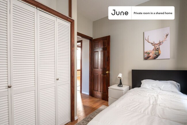 Foto del edificio - Room in Shared 4 bed/1 bath home