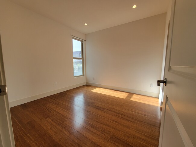 Foto del edificio - 270 Brighton Ave