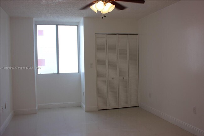 Foto del edificio - 800 N Miami Ave