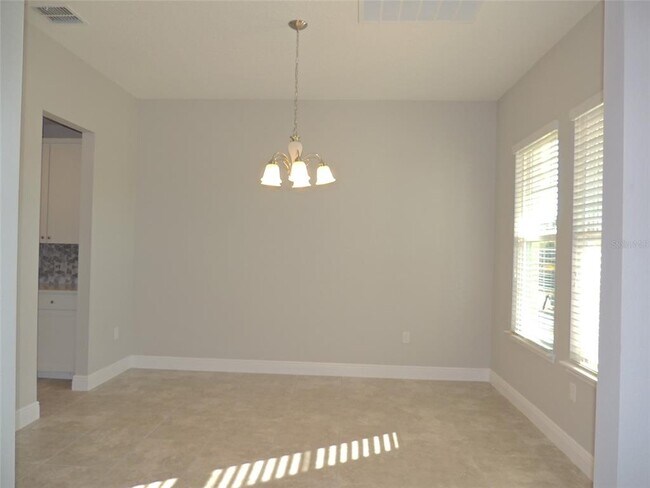 Building Photo - 7153 Summerlake Groves St