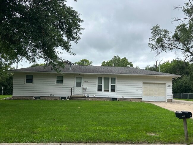 Building Photo - 1423 Starbeck Cir