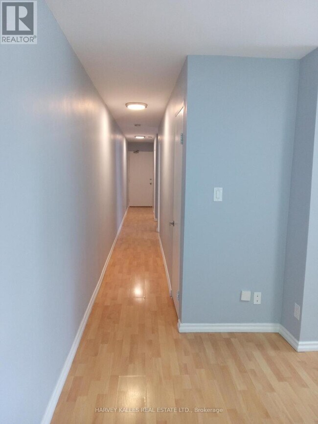 Photo du bâtiment - 464-464 Summerhill Ave