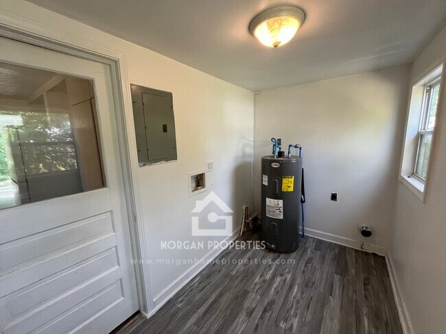 Foto del edificio - 212 E Andover Ave