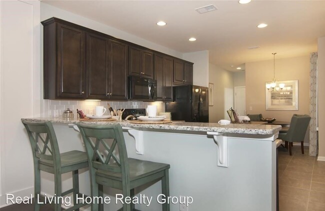 Building Photo - 737 Salerno Cir