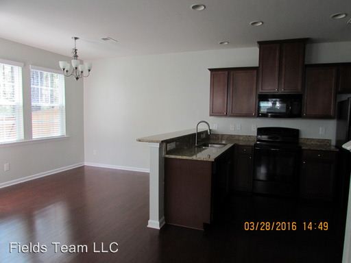 Building Photo - 134 Dream St