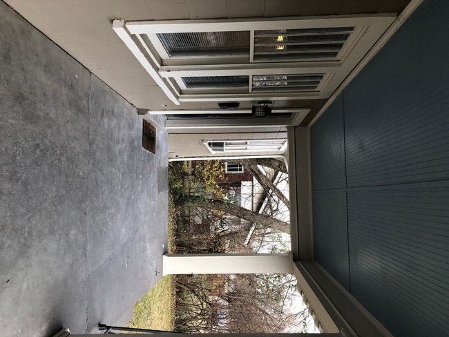 Building Photo - 3106 Vanderbilt Pl