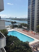 Building Photo - 1717 N Bayshore Dr