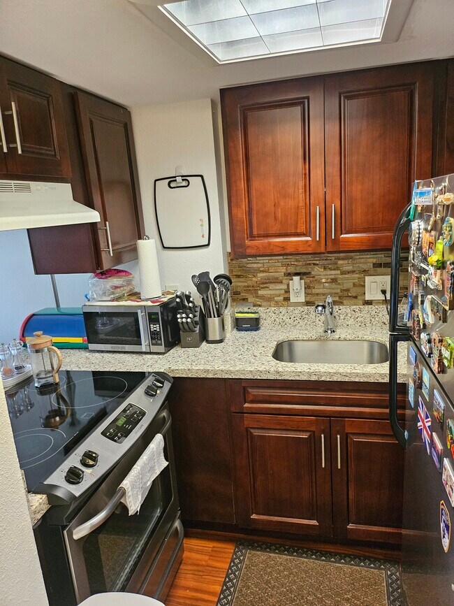 Foto del edificio - 440 Seaside Ave