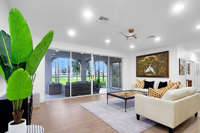 Foto del edificio - 201 Ryder Cup Cir S