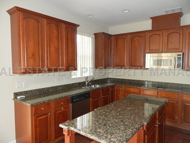 Foto del edificio - 2712 St Armand Ct