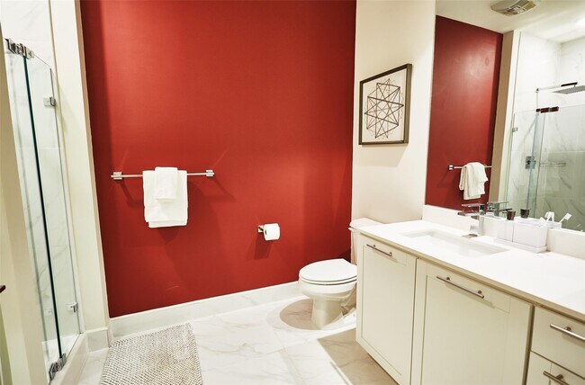 Building Photo - 20 Burling Ln