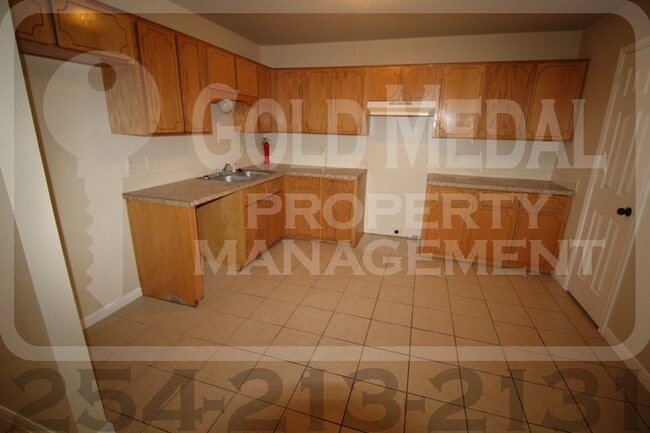 Building Photo - 601 N Gilmer St