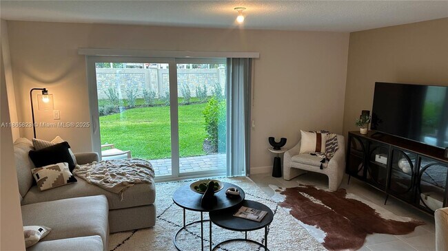 Building Photo - 6749 Broadwater Ln