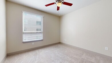Interior Photo - 13th & Market
