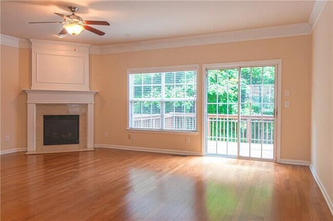 Building Photo - 623 Coligny Ct