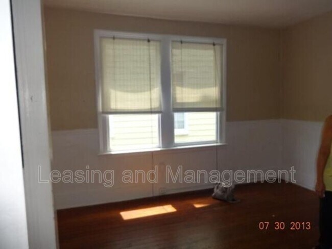 Building Photo - 208 Calhoun St