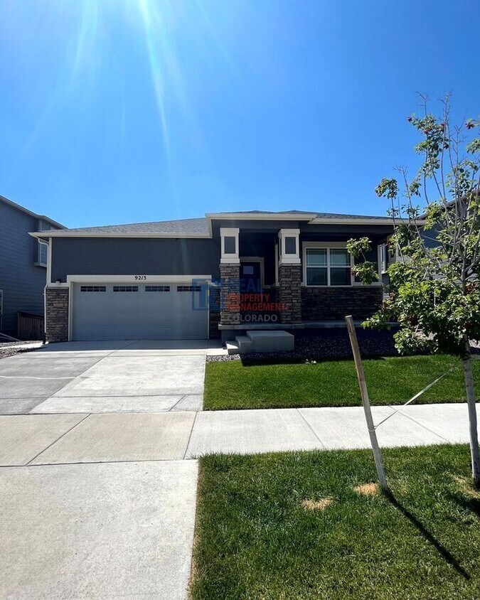 Foto principal - 9213 Pitkin St
