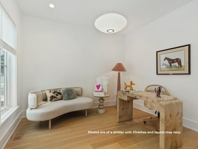 Foto del edificio - 14 White Barns Ln