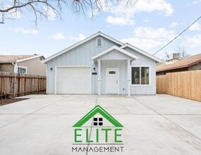 Building Photo - 4208 W Nichols Ave
