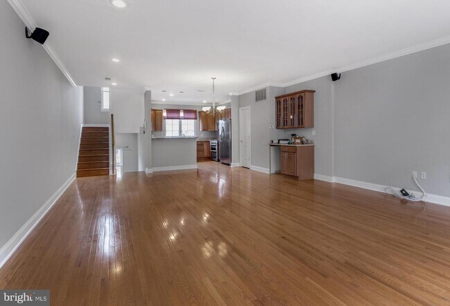 Foto del edificio - 120 Dickinson St