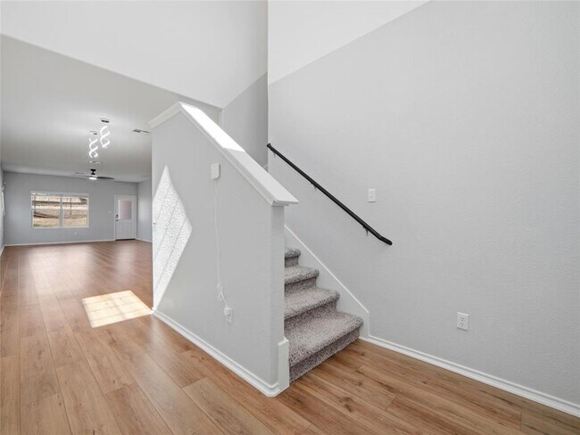 Foto del edificio - 8014 Purple Aster Pass