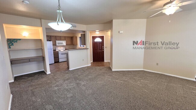 Foto del edificio - 2 Bedroom- 2 Bathroom Downstairs