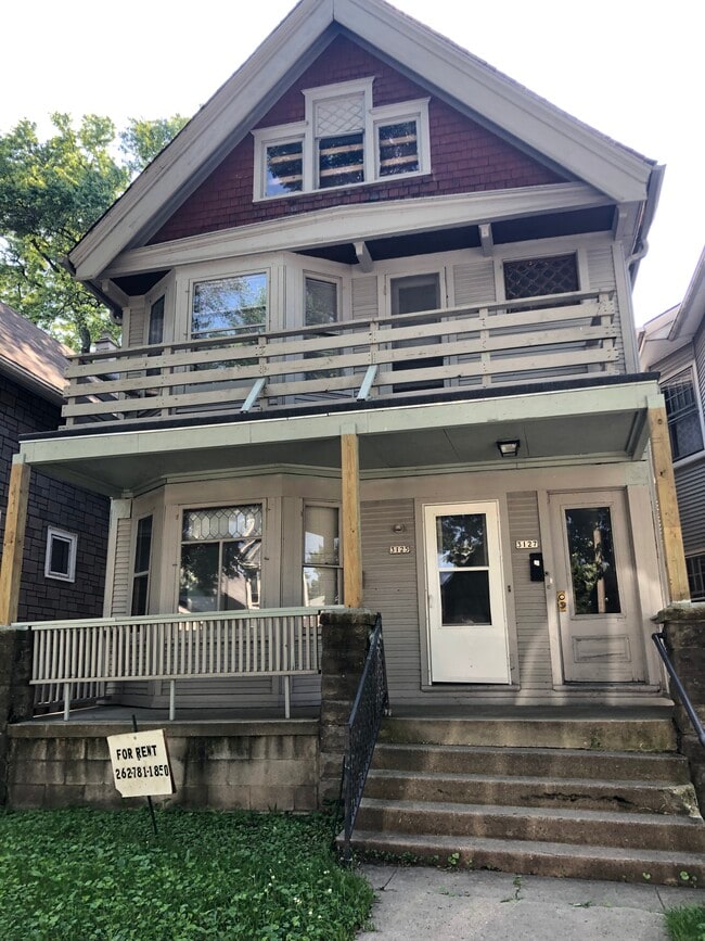 Foto del edificio - 3127 N Bartlett Ave