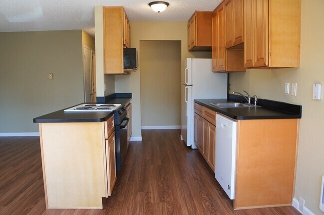 Foto del edificio - Garden Style 2Bdr in Bustling SE Ready Soon!