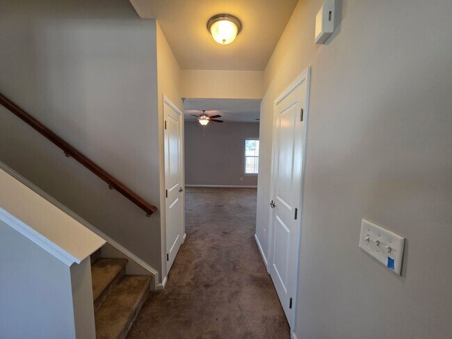 Foto del edificio - Charming 4 Bed • 2½ Bath Home in The Farm ...