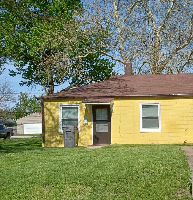 Building Photo - 2943 Schofield Ave