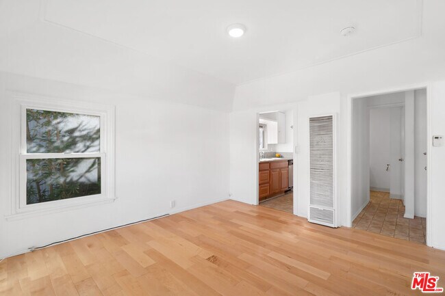 Foto del edificio - 29 Brooks Ave