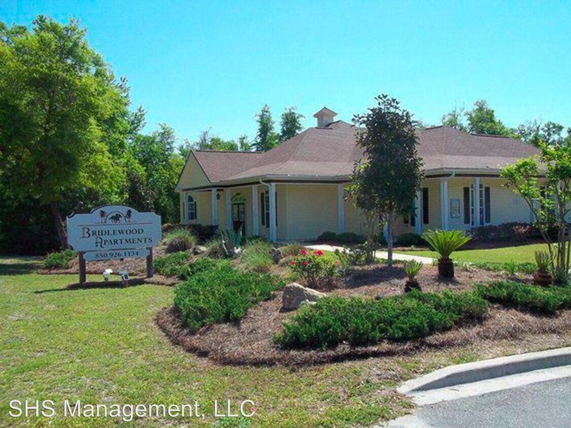 Primary Photo - 3 br, 2 bath Apartment - 7 Homestretch Lane