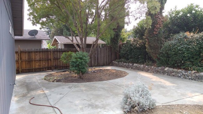 Building Photo - 1370 Carrigan Ln