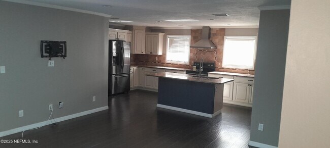 Foto del edificio - 2724 Lexington Dr