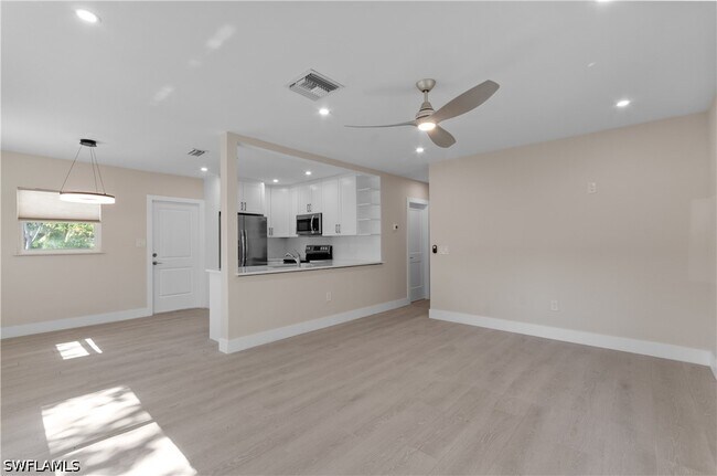 Building Photo - 2685 Van Buren Ave