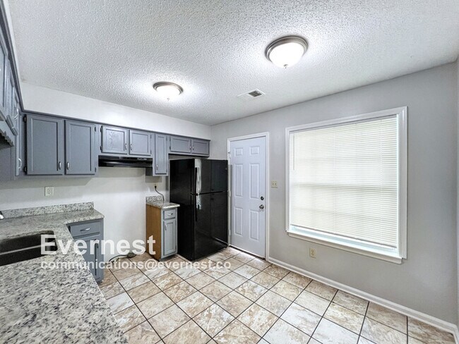 Foto del edificio - 7091 Foxhall Dr