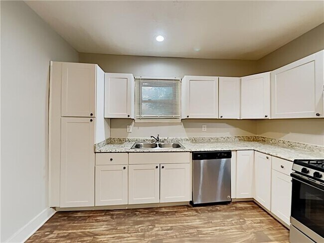 Building Photo - 3284 Stillwood Dr
