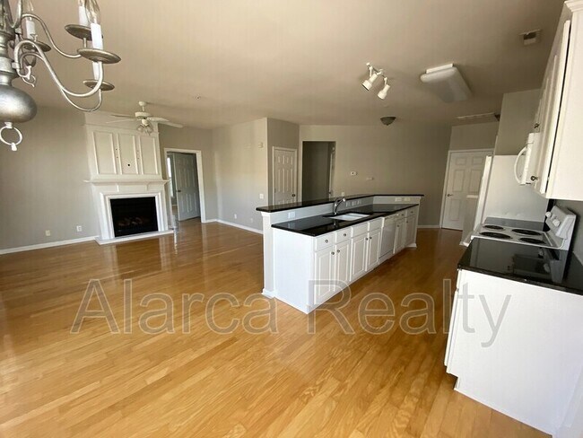 Building Photo - 3282 Margellina Drive