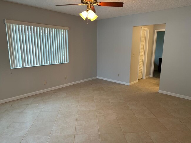 Building Photo - 22421 Ensenada Way