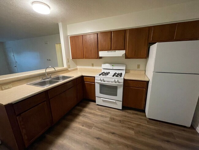 Building Photo - 1606-3