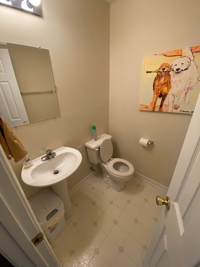 Foto del edificio - Wonderful 3 bedroom/2.5 bathroom House with 2 Car Garage in Snapfinger!