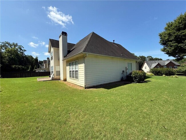 Foto del edificio - 430 Ruby Forest Pkwy