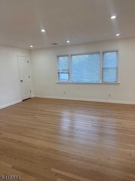 Foto del edificio - 18 Washburn Pl