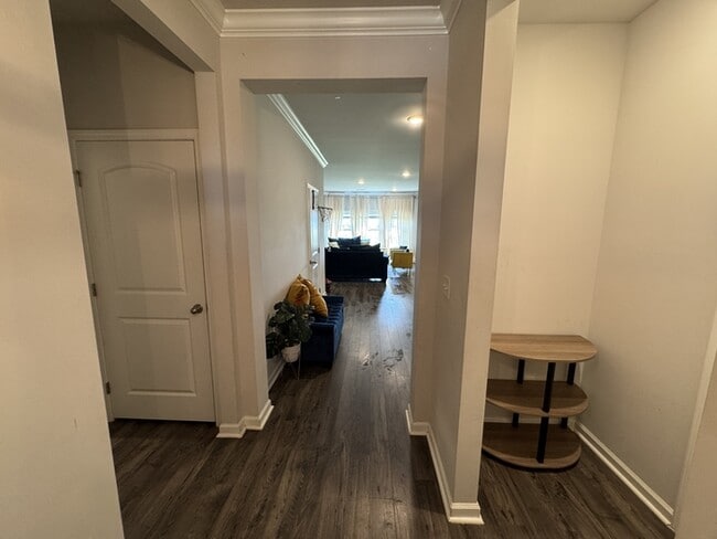 Building Photo - 124 Blackburn Trace
