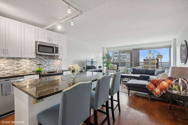 Foto del edificio - 2930 N Sheridan Rd