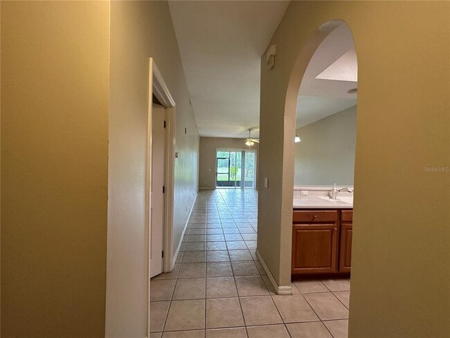 Building Photo - 9441 Myrtle Creek Ln