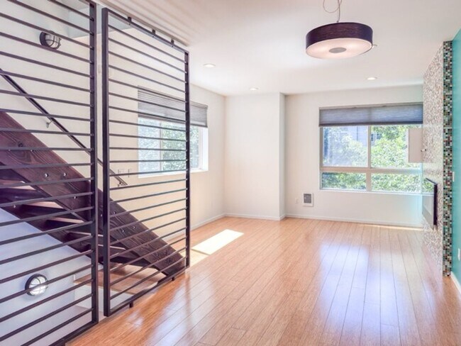 Foto del edificio - 4146 25th Ave SW